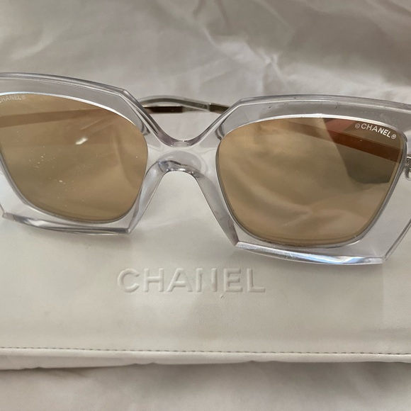 Gorgeous CHANEL clear with gold tone mirror lenses and gold logo accents. - Picture 2 of 10